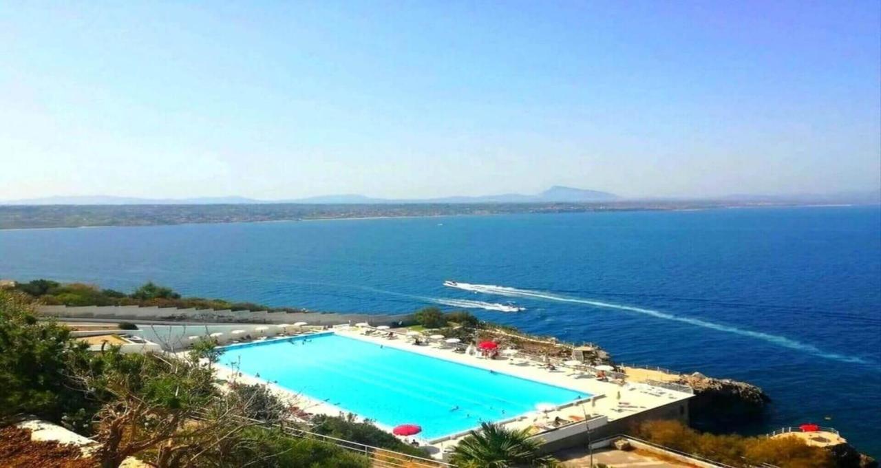Perla Del Golfo Resort แตร์ราซีนี ภายนอก รูปภาพ