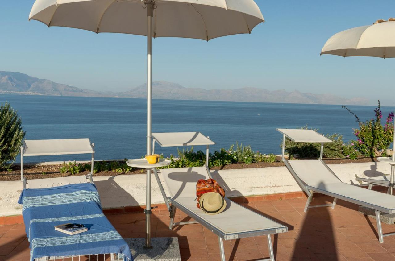 Perla Del Golfo Resort แตร์ราซีนี ภายนอก รูปภาพ